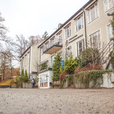 Vaernamo Folkhoegskolas Vandrarhem Eksteriør billede